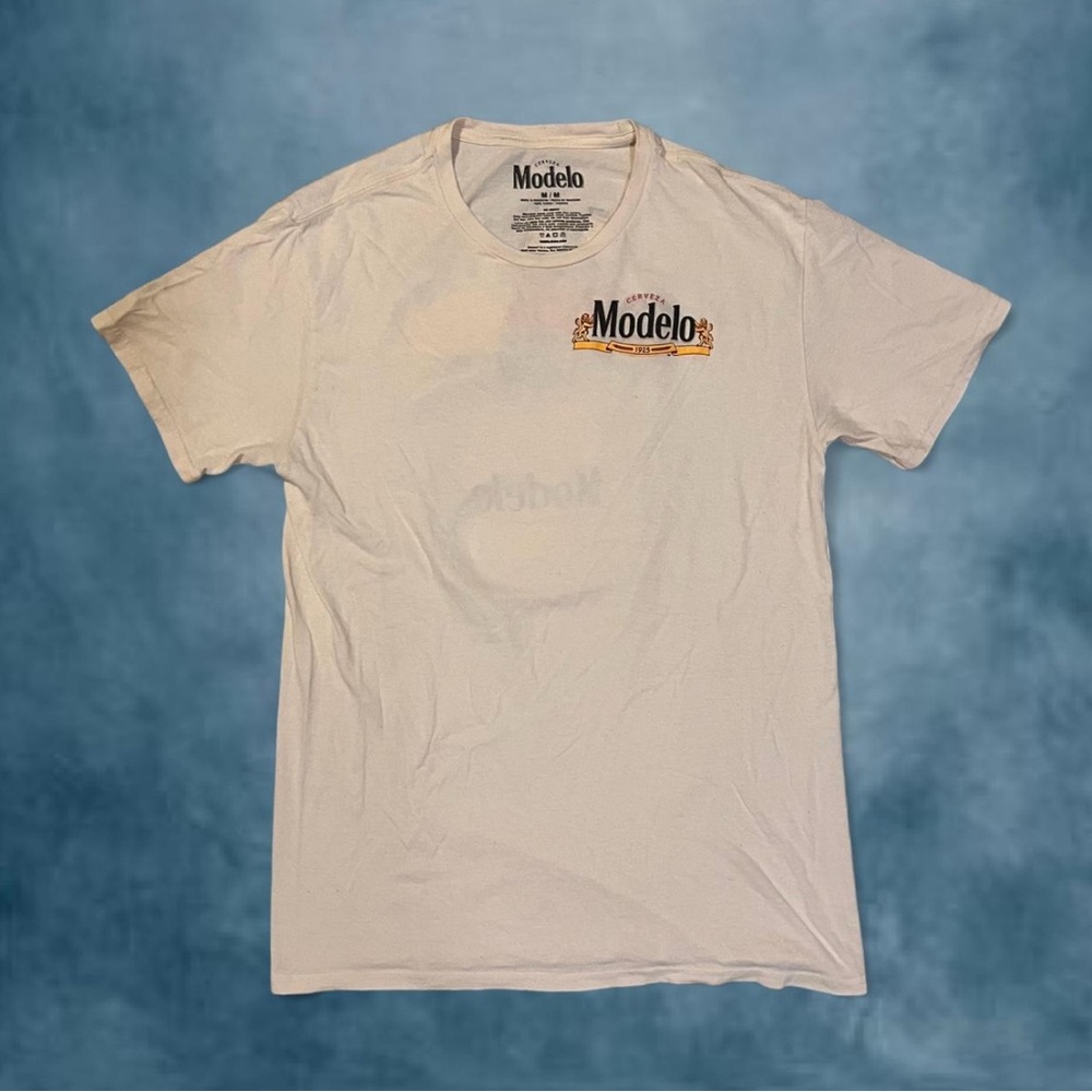 Modelo White Short Sleeve Tee Essential